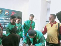 FOTO: Aksi Dokkes Polda Sulsel Periksa Kesehatan 3.000 Ojol Makassar